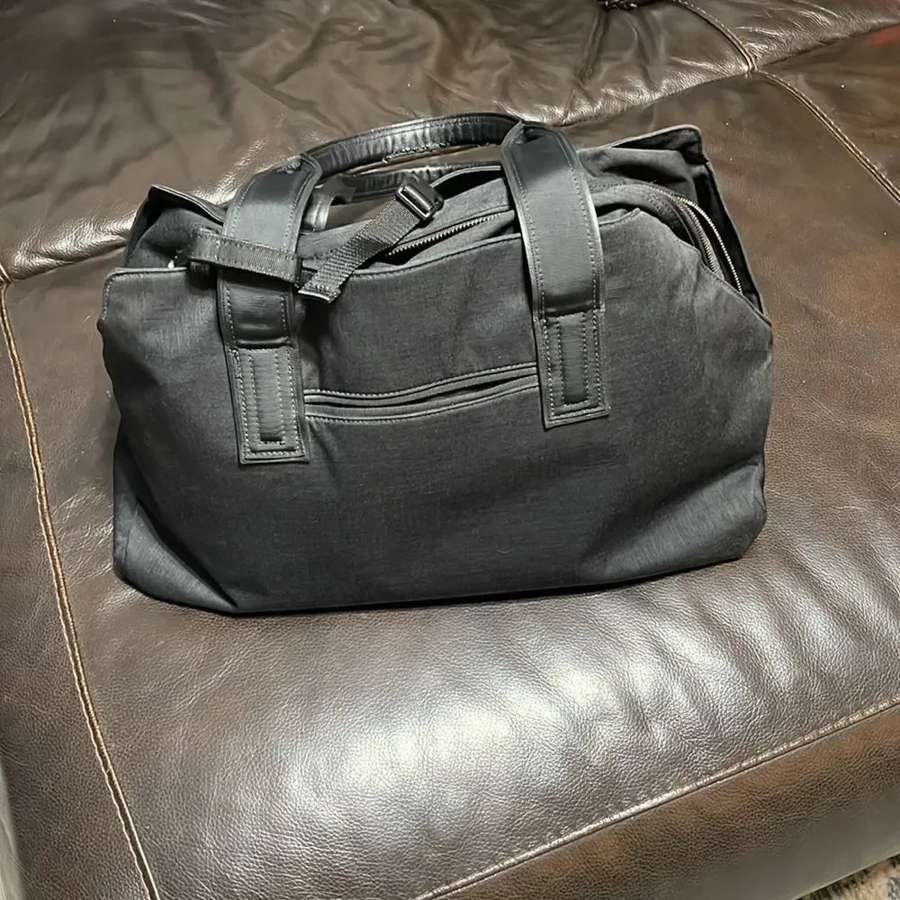 Lululemon Fitness Gym Bag.